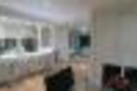 Skymirror Villa - Holiday Sunshine Coast 4