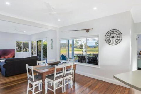 Kesla Beach House - Holiday Sunshine Coast 7