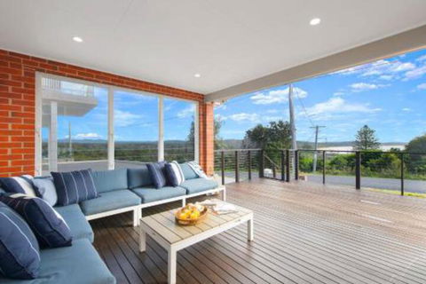 Casa Sorella Beachfront Family Home With Pool - Sunshine Coast Tourism 0