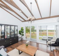 Second Winds - Holiday Sunshine Coast