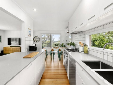 PERIWINKLE MOUNT MARTHA - Sunshine Coast Tourism 6