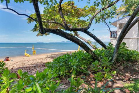 WINDFALL In PALM COVE - Holiday Sunshine Coast 6