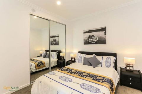 Modern, Spacious Apt@liverpool With Incredible Views - Sunshine Coast Tourism 3