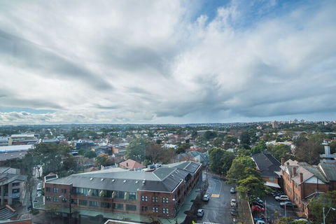 Modern, Spacious Apt@liverpool With Incredible Views - Sunshine Coast Tourism 1