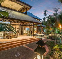 Sala on the Beach Luxury Beachfront House - Sunshine Coast Tourism