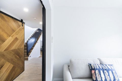 Accommodate Canberra Warehouse - Holiday Sunshine Coast 5