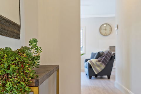 Accommodation Hunter - Adams St Maitland - Sunshine Coast Tourism 0