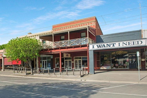 Little Hopwood Apartment No1 - Sunshine Coast Tourism 1