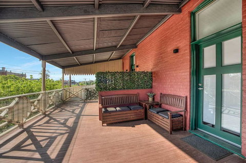 Little Hopwood Apartment No1 - Sunshine Coast Tourism 5