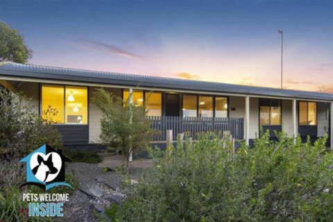 Retro Groovy Pad Pt Elliot - Sunshine Coast Tourism 4