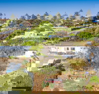 Penneshaw Beach Stay - Sunshine Coast Tourism