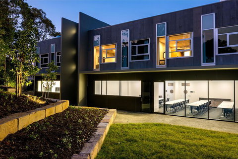 Elite Gold Coast - Holiday Sunshine Coast 1