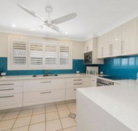 Burkeys 5 Main Street - Sunshine Coast Tourism