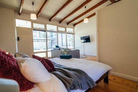 Deja Blue At Augusta Wifi Nespresso Netflix - Sunshine Coast Tourism 5
