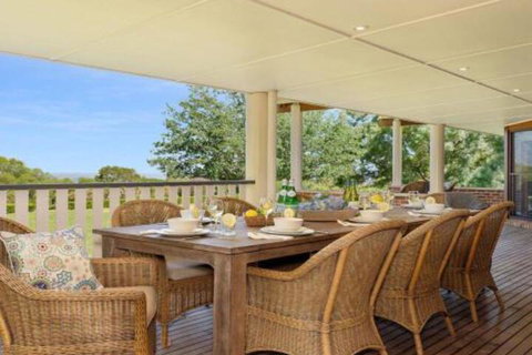 Jaspers Brush Tranquil Gardens & Stunning Views - Holiday Sunshine Coast 4