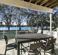 Stunning River House 51 Hilton Esplanade - Holiday Sunshine Coast