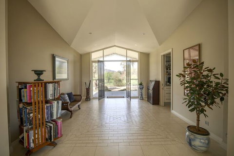 Belle Bois, Capertee Valley - Sunshine Coast Tourism 3