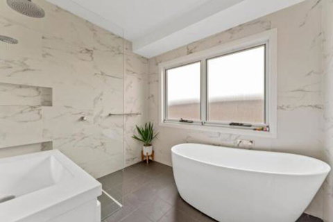 Ontario Way 1 Burrill Lake - Sunshine Coast Tourism 3