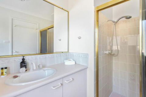 Macleay Street 23 Narrawallee - Holiday Sunshine Coast 6