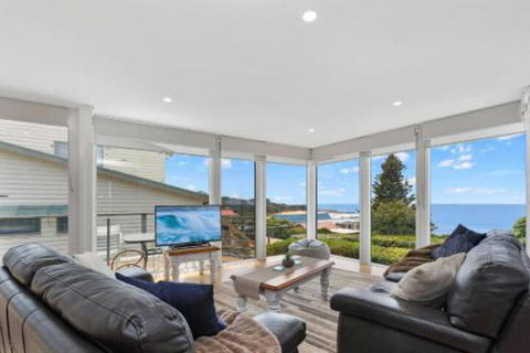 COASTAL HAVEN Panoramic Ocean Views - Sunshine Coast Tourism 0