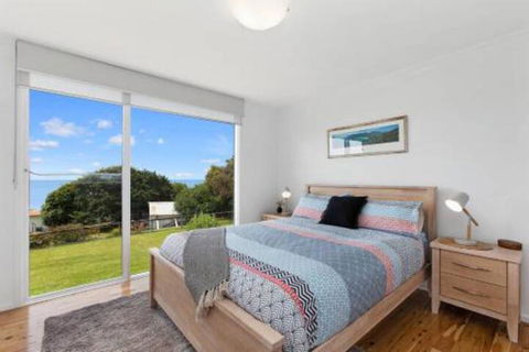 COASTAL HAVEN Panoramic Ocean Views - Sunshine Coast Tourism 3