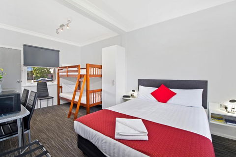 The Wauchope Motel - Sunshine Coast Tourism 3