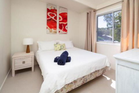 Seaview Getaway - Sunshine Coast Tourism 3