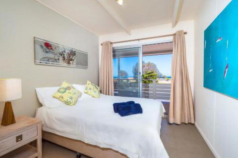 Seaview Getaway - Sunshine Coast Tourism 7