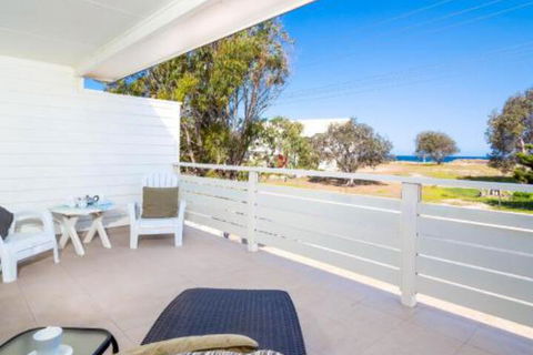 Seaview Getaway - Sunshine Coast Tourism 2