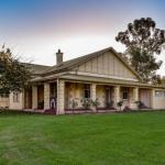 The Jazz B & B - Holiday Sunshine Coast 0