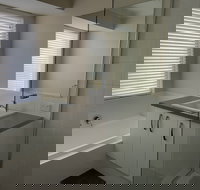 Byford House in the Glades - Sunshine Coast Tourism