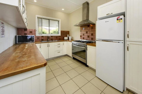 A Reel Teal - Holiday Sunshine Coast 4