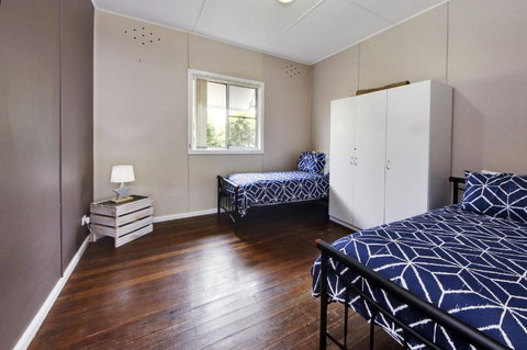 A Reel Teal - Holiday Sunshine Coast 2