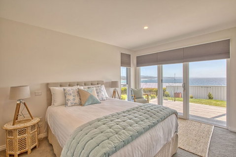 Nautilus Bay Of Fires - Sunshine Coast Tourism 5