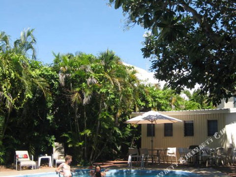 Dingo Moon Lodge Hostel - Sunshine Coast Tourism 3