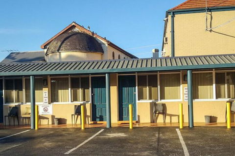 Windsor Motel - Holiday Sunshine Coast 2