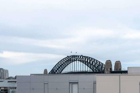 Luxurious Heritage Home With Harbour Bridge Views - Holiday Sunshine Coast 1