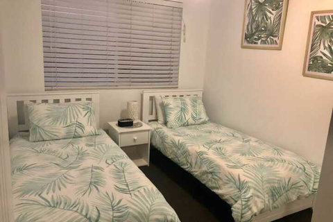 Newly Renovated Unit 250m To The Beach - Sunshine Coast Tourism 3
