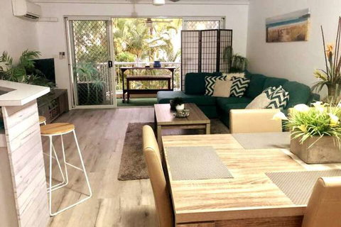 Newly Renovated Unit 250m To The Beach - Sunshine Coast Tourism 4