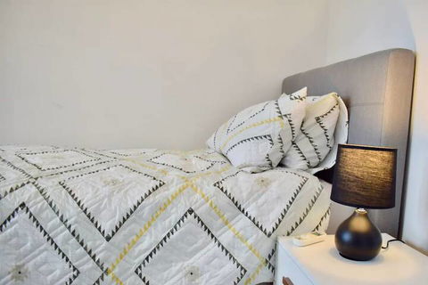 Homy Apartment In Trendy Haberfield - Holiday Sunshine Coast 4