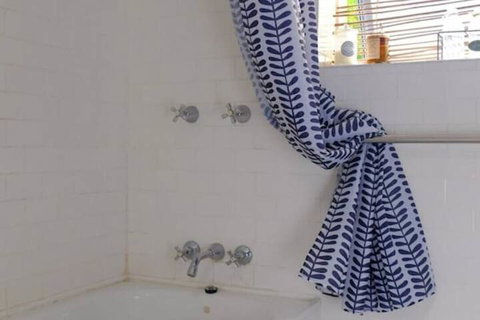 Colourful Darlinghurst Home- In Perfect Location - Sunshine Coast Tourism 4