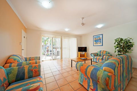 At Beach Court Holiday Villas - Holiday Sunshine Coast 5