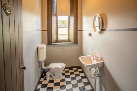 Post Office Residence - Holiday Sunshine Coast 7