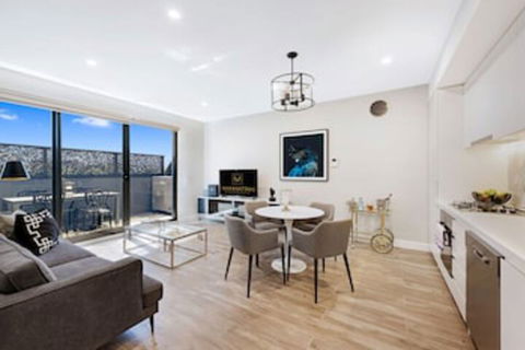 Manhattan Apartments - Glen Iris - Holiday Sunshine Coast 0