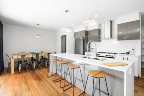 Pet Friendly, New House Peregian Breeze Drive, Peregian Beach - Sunshine Coast Tourism 0