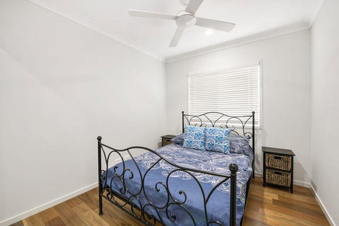 Pet Friendly, New House Peregian Breeze Drive, Peregian Beach - Sunshine Coast Tourism 4