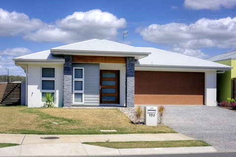 Pet Friendly, New House Peregian Breeze Drive, Peregian Beach - Sunshine Coast Tourism 2