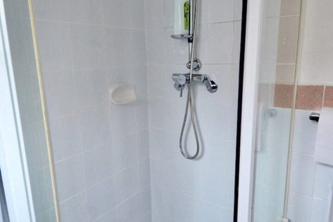 Cute Studio Apartment In Maroubra - Holiday Sunshine Coast 4