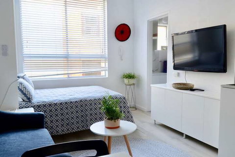 Cute Studio Apartment In Maroubra - Holiday Sunshine Coast 7