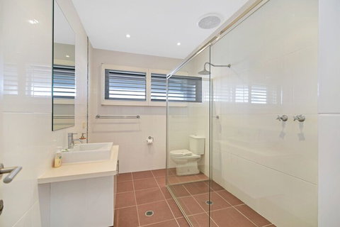 Sea Splash 75 Lorikeet Drive - Sunshine Coast Tourism 3